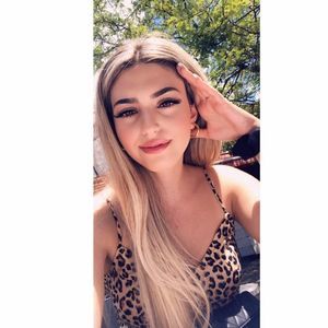 Meet your Posher, Manuella